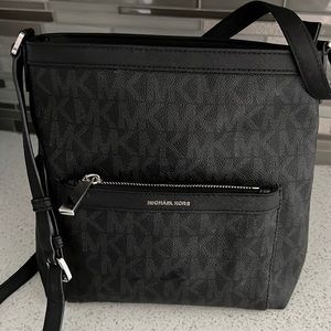 Micheal Kors Crossbody